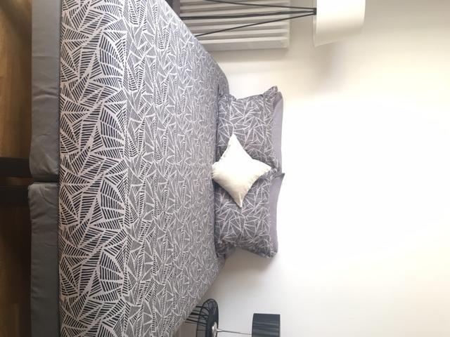 Champs Elysees - Cozy Studio